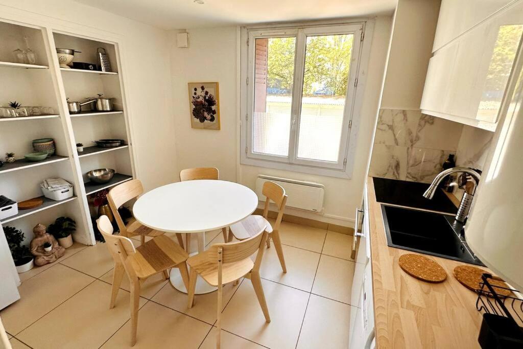 3 + Parking A 7 Apartment Lyon